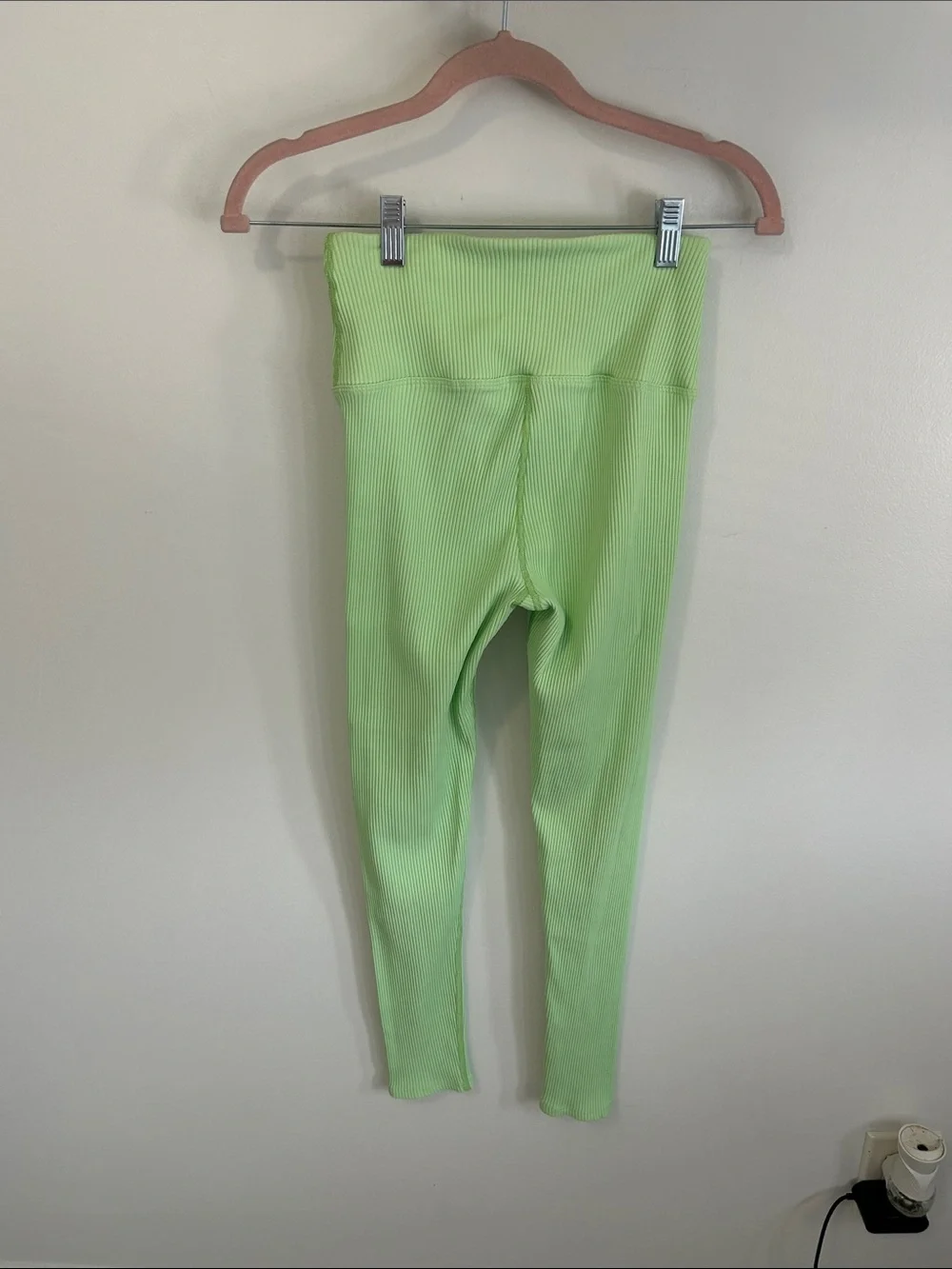 Carbon38 Light Green Ribbed Leggings